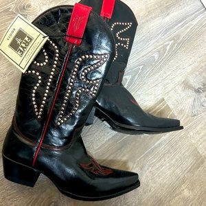 Frye Vintage Daisy Dukes Logo Black Leather
Cowboy Boots